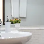 Lovelystay - Casas Brancas - Modern With Balcony & Free Private Parking