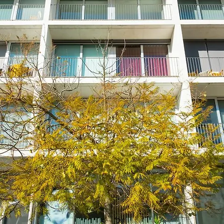 Lovelystay - Casas Brancas - Modern Apartment With Balcony & Free Private Parking * Порту