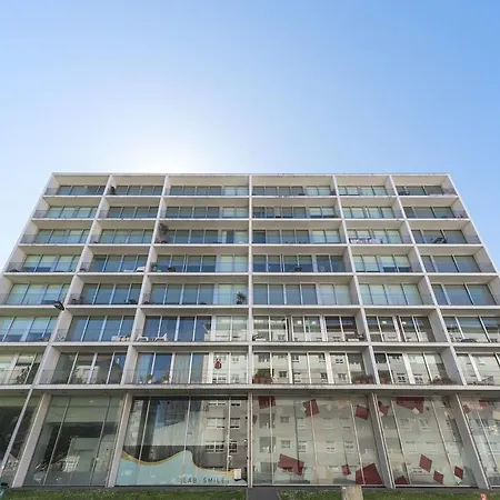 Lovelystay - Casas Brancas - Modern Apartment With Balcony & Free Private Parking
