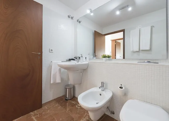 Apartman Lovelystay - Casas Brancas - Modern With Balcony & Free Private Parking Porto