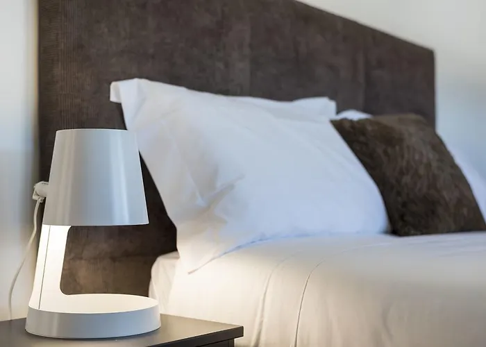 Apartman Lovelystay - Casas Brancas - Modern With Balcony & Free Private Parking *