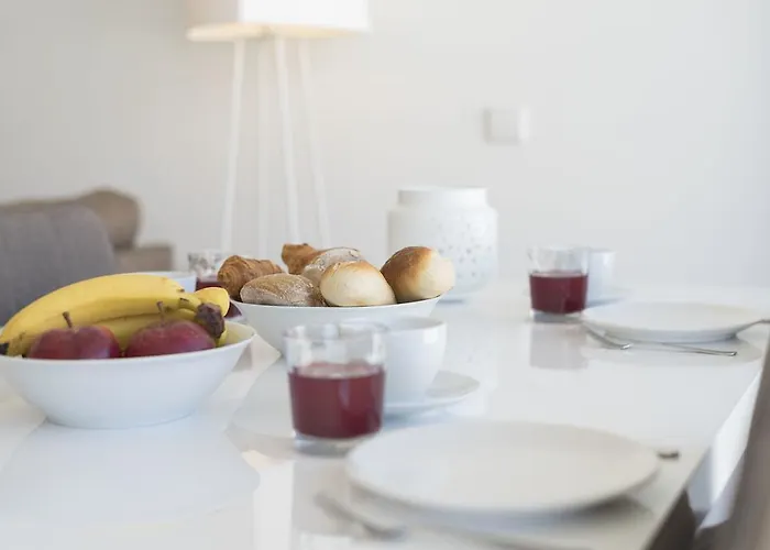 Lovelystay - Casas Brancas - Modern Apartment With Balcony & Free Private Parking Porto